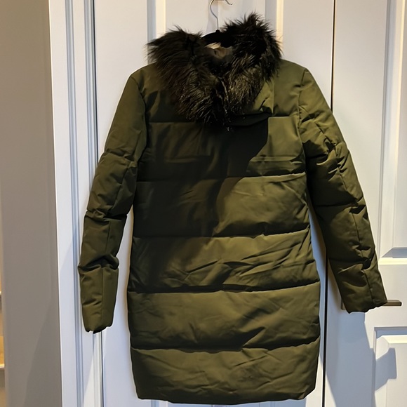 NWT Mountain Warehouse puffer jacket - Picture 4 of 6